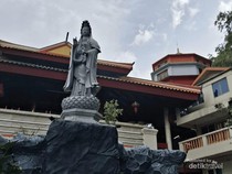 Wajah Nyata Toleransi dan Kebersamaan di Vihara Sakyawanaram