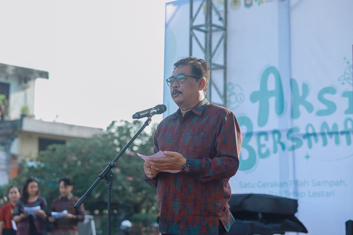 Wakil Bupati Gianyar, Anak Agung Gde Mayun membuka acara gerakan aksi bersama, Selasa (2/9) di Alun-alun Kota Gianyar.