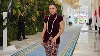 Namun, Wulan Guritno menekankan ada 3 hal yang harus dimiliki pria yang menjadi pasangannya. Yang penting selaras, setara, sefrekuensi. Yang utama juga bisa saling menjadi support system dari trauma masa lalu, ujarnya. (Foto: dok Instagram wulanguritno)