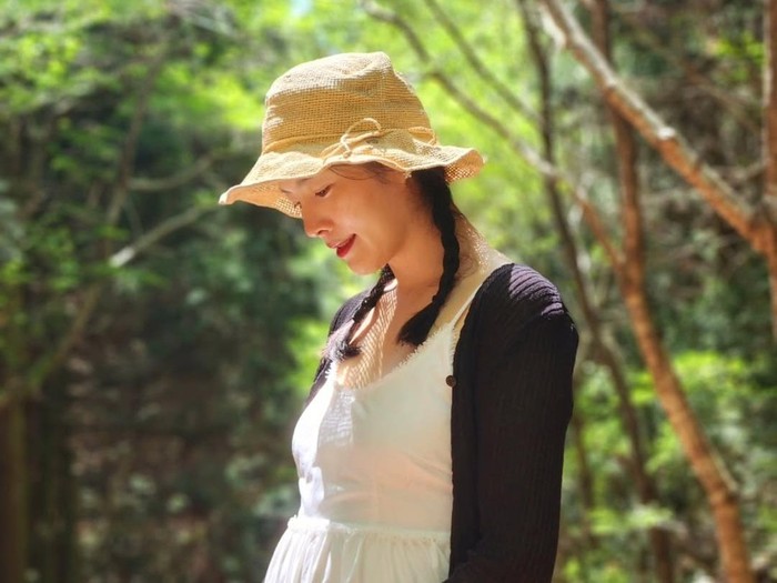 Bintang drama Korea Hospital Playlist, Ahn Si Ha mengungkap kisah perjuangannya demi melahirkan secara normal.