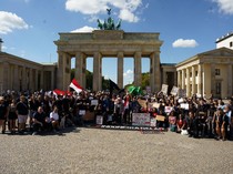 Rumah yang Terbelah: Suara Diaspora di Antara Luka Bangsa