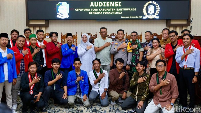 Aliansi Mahasiswa Cipayung Plus Banyuwangi sampaikan aspirasi lewat dialog ke Pemkab dan DPRD