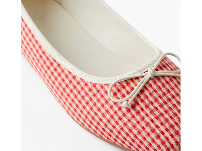 ballet flats yang masih tren sampai 2026