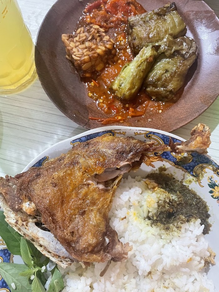 bebek goreng bebek goreng Surabaya