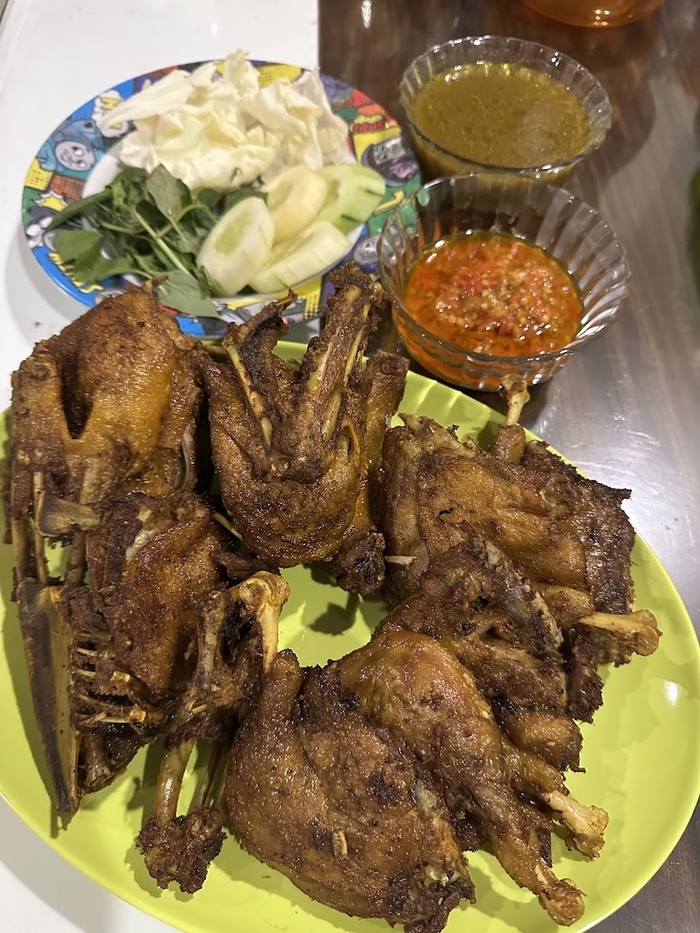 bebek goreng bebek goreng Surabaya