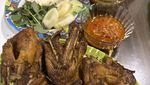10 Bebek Goreng di Surabaya yang Nikmatnya Melegenda