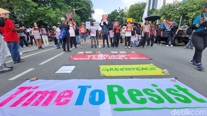 Demo buruh di Patung Kuda, Jakpus
