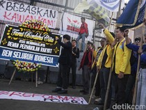Demo di DPR, BEM SI Kirim Karangan Bunga Turut Berdukacita