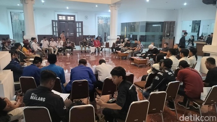 Dialog mahasiswa dengan DPRD Kota Malang