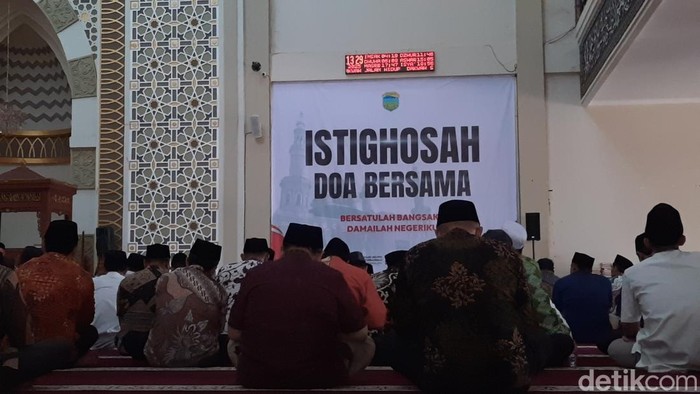 Doa bersama untuk Indonesia di Tasikmalaya