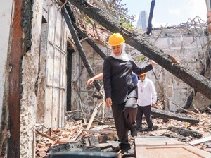 Gercep Khofifah Bangun Grahadi Sisi Barat yang Hangus Dibakar Perusuh