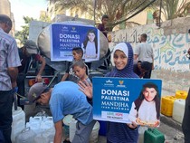 Ivan Gunawan Donasikan Rp 2 Miliar dari Penjualan Jilbab untuk Palestina