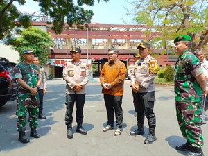 Kapolda Kunjungi Gedung Pemkab Kediri yang Dibakar: yang Rugi Kita Semua