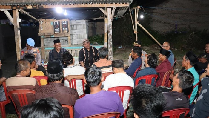 Kapolres Serang AKBP Condro Sasongko meminta agar kegiatan di Pos Ronda lebih ditingkatkan untuk deteksi dini aksi anarkis dan kriminal di permukiman (dok istimewa)