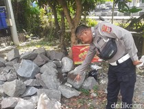 Tabrak Tumpukan Batu di Tepi Ring Road Bantul, Pemotor Tewas