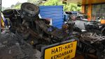 Penampakan Truk Kontainer Hantam GT Ciawi 2, Tiga Gardu Rusak