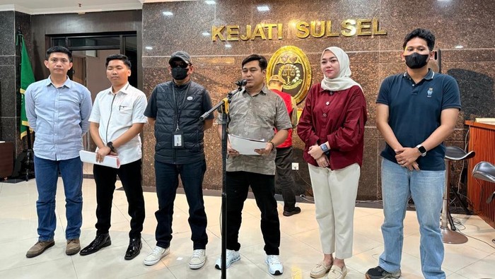 Kejati Sulsel saat merilis kasus penipuan proyek fiktif pembangunan kantor Kejari Makassar.