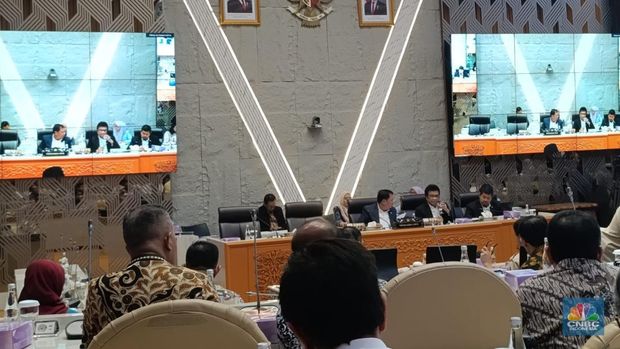 Kementerian Perhubungan melaporkan pagu kebutuhan untuk tahun 2026 di Gedung DPR RI, Kamis (4/9/2025). (CNBC Indonesia/Ferry Sandi)