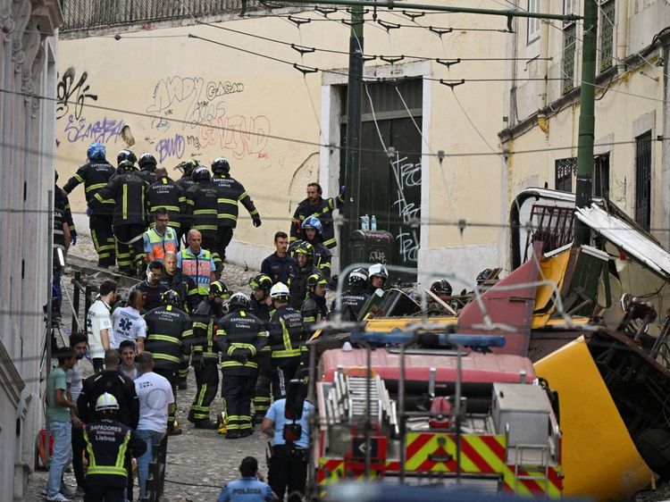 Pilu! Kereta Gantung Ikonik Portugal Kecelakaan, Belasan Orang Tewas