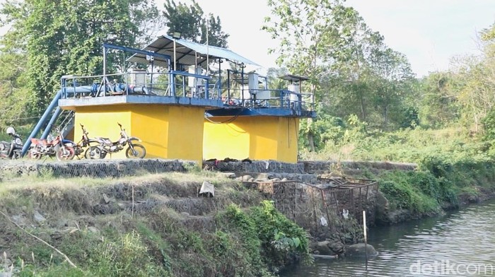 Kondisi Sungai Karajae dan instalasi produksi air PDAM Tirta Karajae Parepare.
