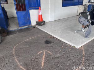 Pos Pingit Jogja Dijaga 8 Polisi Saat Dilempar Bom Molotov