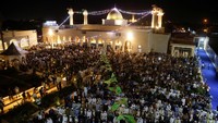 Masjid al-Nuri terkenal dengan menaranya yang miring, al-Hadba, yang dibangun pada abad ke-12. Ia sempat dijadikan tempat Abu Bakr al-Baghdadi memproklamasikan kekhalifahan pada 2014 sebelum dihancurkan oleh ISIS pada 2017. REUTERS/Khalid Al-Mousily  
