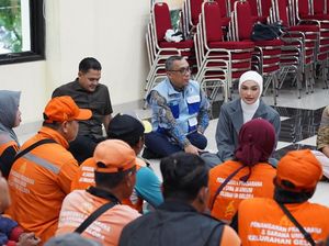 Apresiasi Pasukan Oranye Jakarta, Fraksi PAN Salurkan 1.000 Paket Sembako
