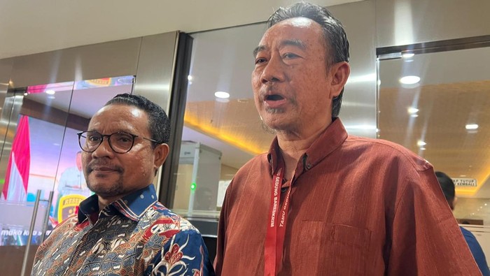 Pengacara dan paman Laras di Bareskrim Polri
