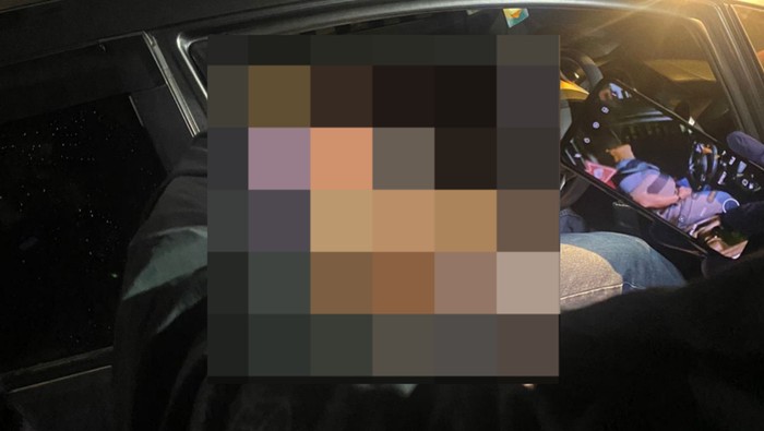 Pensiunan tewas dalam mobil yang mesinnya masih hidup di Malang