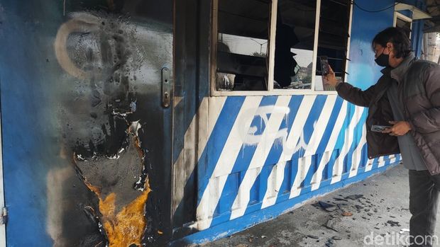Kondisi Pos Polisi Lalu Lintas di simpang empat Monjali, Sleman, Kamis (4/9/2025)