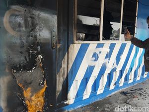 Tak Hanya di Pingit, Pos Polisi Monjali Jogja Juga Dilempar Bom Molotov
