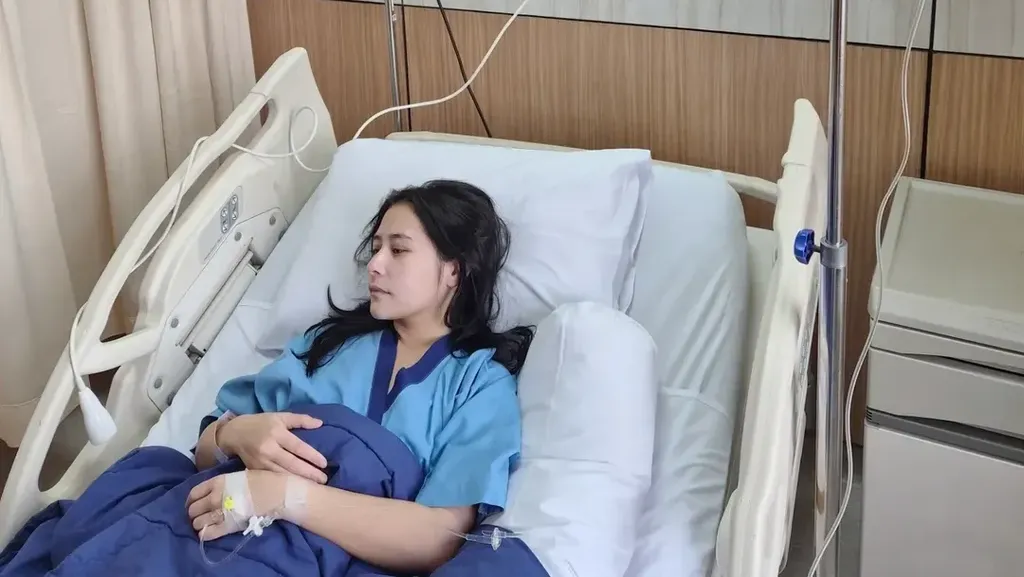 Video Sering Prioritaskan Kerja, Prilly Latuconsina Ambruk dan Dirawat di RS
