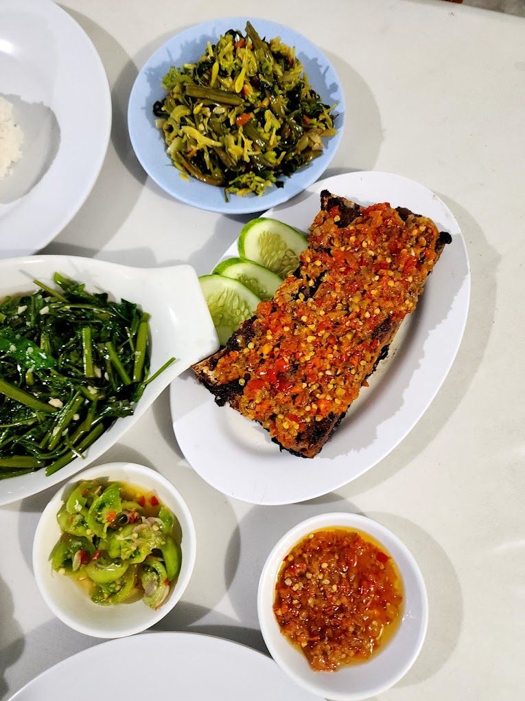 Rekomendasi tempat makan rahang tuna bakar khas Manado di Jakarta