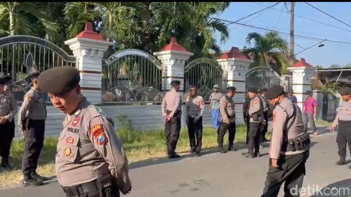 Rumah Eko Patrio di Nganjuk dijaga polisi