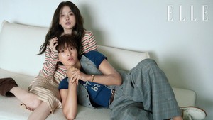 Song Joong Ki dan Chun Woo Hee sedang dalam masa promosi drama Korea My Youth yang akan segera tayang bulan ini. (Foto: dok. Instagram @hi_songjoongki)
