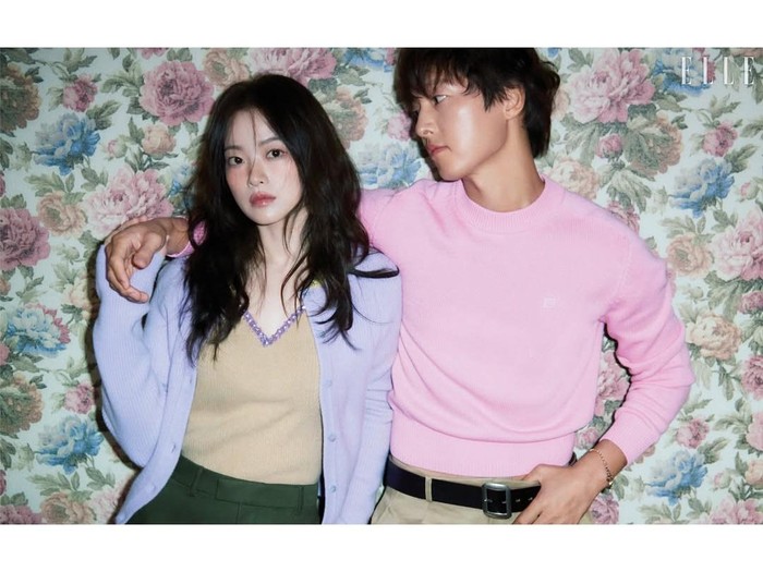 Song Joong Ki dan Chun Woo Hee pemotretan buat majalah ELLE Korea.