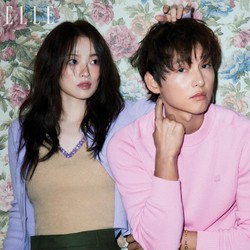 Foto Song Joong Ki Bikin Geger, Dikira Bareng Song Hye Kyo