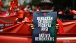 Demo Buruh di Patung Kuda, Suarakan Tuntutan Harga Murah dan Keadilan Sosial