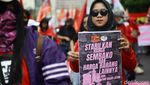 Demo Buruh di Patung Kuda, Suarakan Tuntutan Harga Murah dan Keadilan Sosial