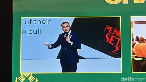 Wamen Kebudayaan Giring Ganesha saat menjadi pembicara dalam ajang CHANDI Summit 2025 di The Meru, Sanur, Denpasar, Bali, Kamis (4/9/2025). (Foto: Rizki Setyo/detikBali)