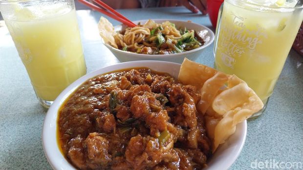 Warung Lesehan SB.