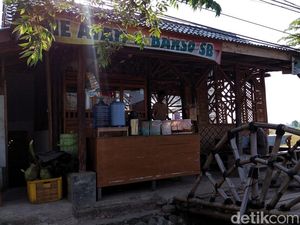 Warung Saung Bambu, Tempat Makan Syahdu di Majalengka