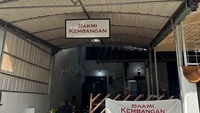 Bakmi Kembangan di Jalan Kembang Indah III Blok G3 Nomor 15 juga bisa jadi pilihan. Tempat bersantapnya di area garasi rumah yang sederhana dan nyaman. Foto: Laurensia (thequirkyfoodie)/Google Image