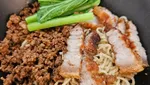 Nyempil dalam Perumahan! Ini 5 Bakmi Topping Babi yang Terkenal Enak