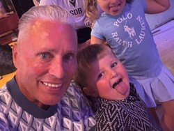 Tak Mau Keturunannya Jelek, Miliuner Bayar Model Rp 1 M untuk Punya Anak