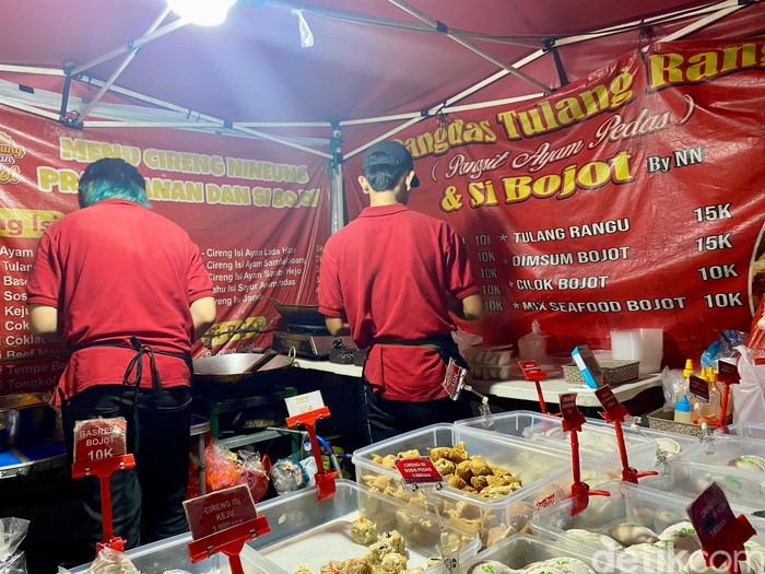 Cireng prasmanan di Depok