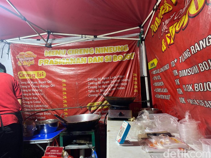 Cireng prasmanan di Depok