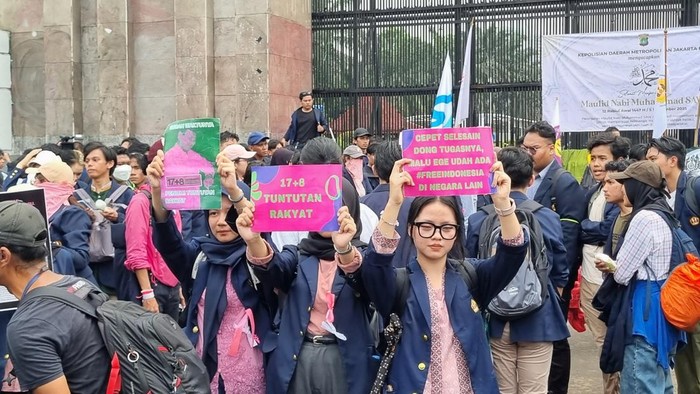 Demo mahasiswa di DPR RI hari ini