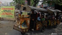 Suasana macet panjang di sekitar proyek jembatan. Pengguna jalan agar mencari alternatif lain.