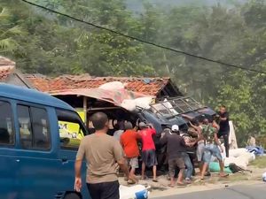 Sopir Pikap Terjepit dalam Laka Beruntun Libatkan Truk Tangki BBM di Bogor